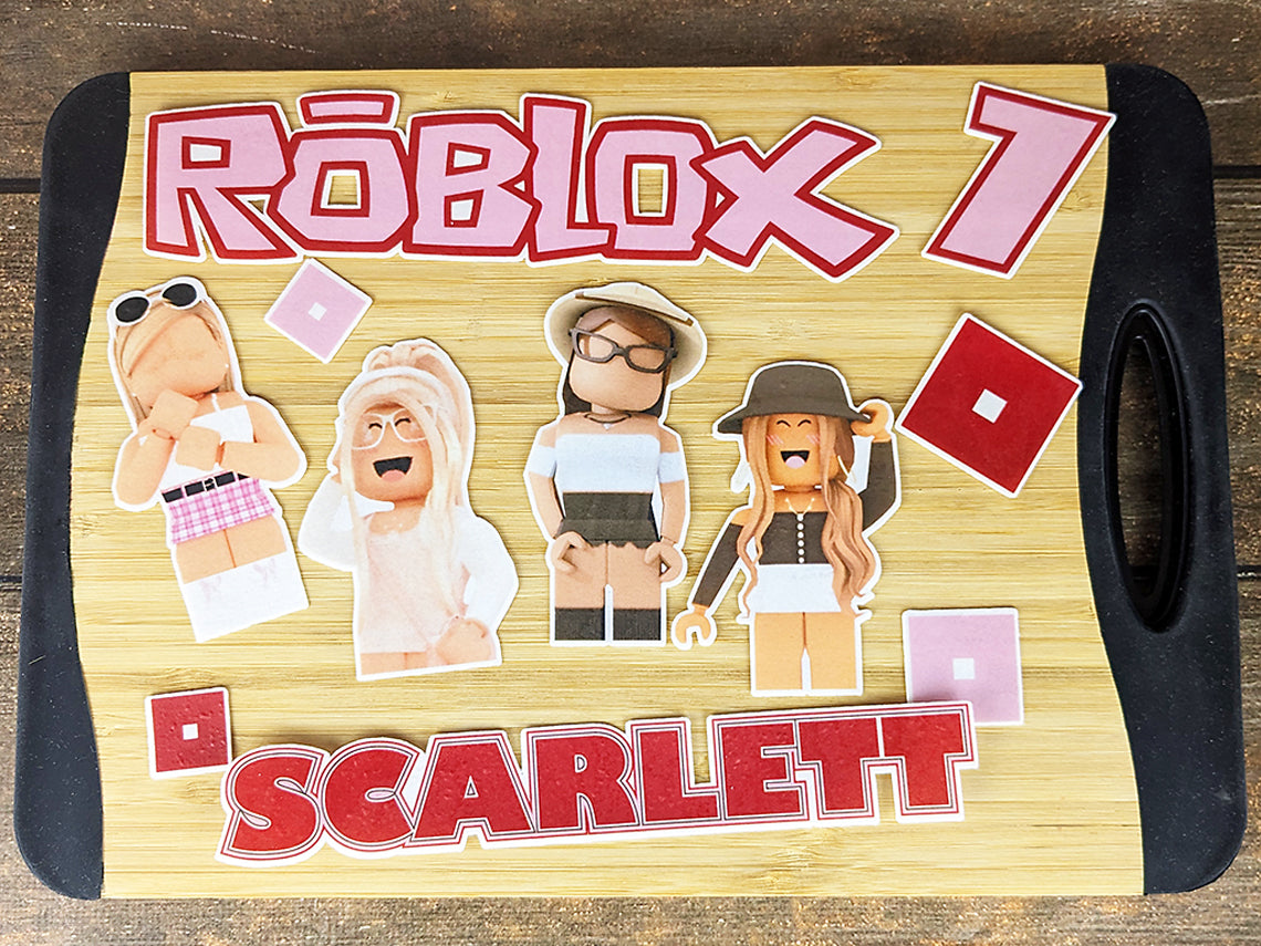 Set of 11 Roblox Girl Edible Cake Toppers - Precut on Wafer Paper, Sugar Sheet, or without cutting Chocotransfer