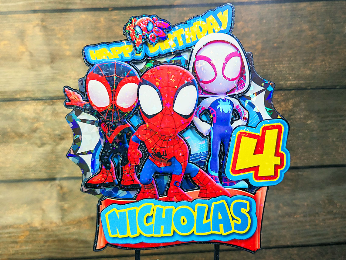 Spidey-Geburtstags-Kuchenaufsatz aus Kunststoff, Spidey-Themenparty, personalisierter Kuchenaufsatz