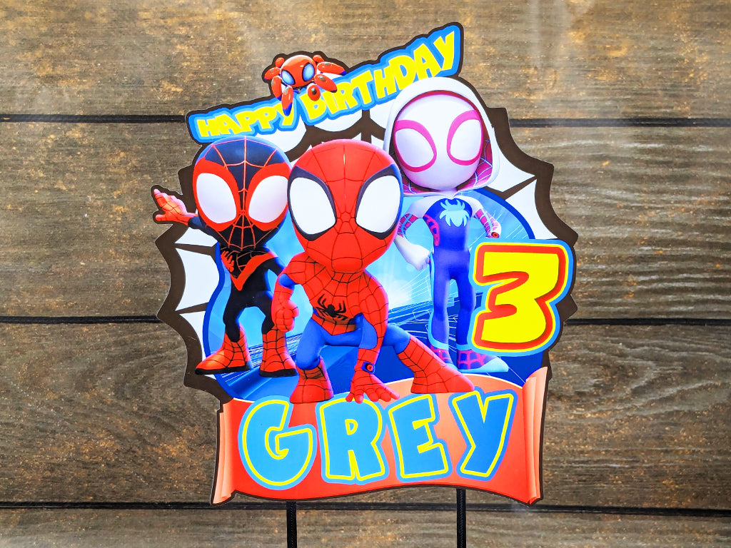 Spidey-Geburtstags-Kuchenaufsatz aus Kunststoff, Spidey-Themenparty, personalisierter Kuchenaufsatz