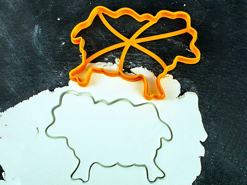 Sheep-shaped Cookie Cutter - 3D Printed, 4" x 2.75" (10.16 cm x 6.99 cm) - Unique Mold for Baking Cookies