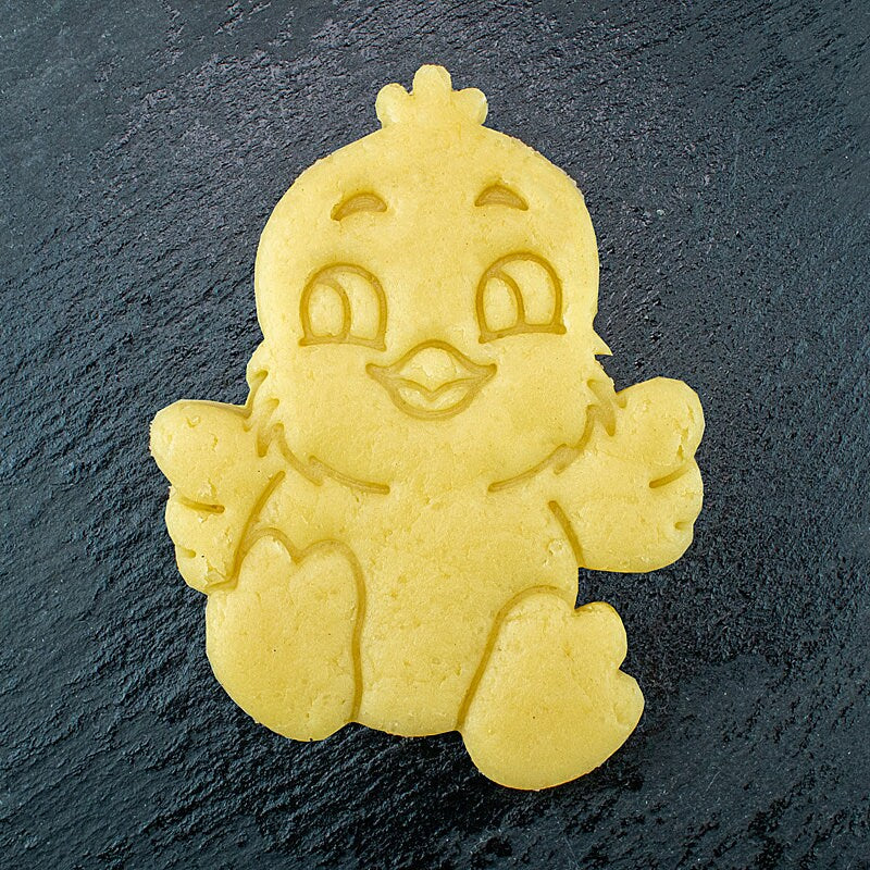 Chick-shaped Gingerbread Cookie Cutter - Precision-Cut, 2.83" x 3.54" (7.2 cm x 9 cm) - Exclusive Mold for Crafting Delightful Cookies
