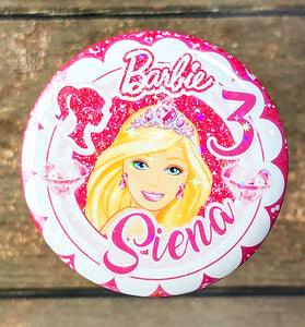 Vlastní narozeninový odznak Barbie | Personalizovaný špendlík pro Barbie | Tlačítko oslavy