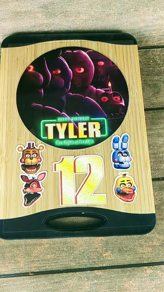 Collection of 6 Pre-cut Five Nights at Freddy's Edible Cake Toppers: C ...