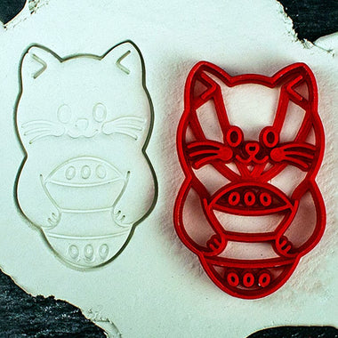 Easter Kitty Gingerbread Cookie Cutter - Precision-Cut, 2" x 3.15" (5 cm x 8 cm) - Exclusive Mold for Crafting Delightful Cookies
